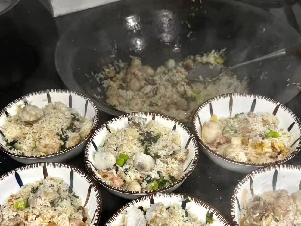 仙居咸酸饭:柴火土灶大铁锅现焖,饭粒油润、锅底金黄锅巴